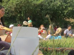 529799_570684629610835_358825239_n